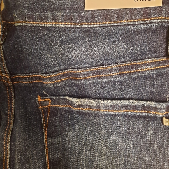 Tricot medium wash button fly skinny jeans - Picture 2 of 3